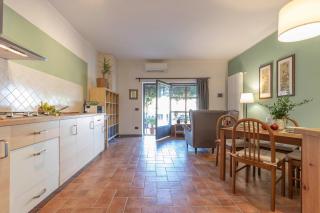 Ginger House - 2