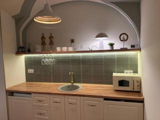 Harteneck Apartments - 4