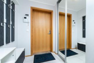 Quiet 2BR Steps from Old Town, Parking garage - 8