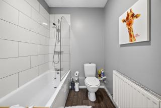 Stylish 2 bedroom house in Roath with Private Patio! - 6