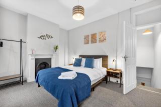 Stylish 2 bedroom house in Roath with Private Patio! - 2
