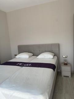 Pearl Luxury Suites - 6