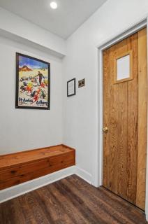 Mountain Trail-Smart TV-Self Check-In-Full Kitchen-Balcony-BBQ - 2