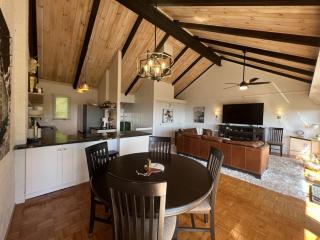 Remarkable Mountain Escape! Breathtaking Views & Pet Friendly! - 3