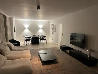 Blankenese Apartment Escape - 3 Bedrooms - 2