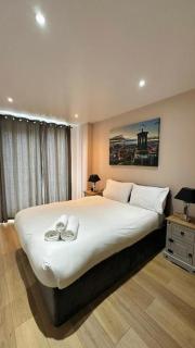 Britannia Apartments - 5