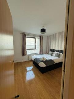 Britannia Apartments - 4