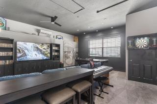 Luxurious 9BR Themed SE Facing Pool Hot Tub Theater Game Room BBQ 2 miles Disney - 7