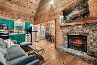 Hot Tub and Dog Friendly 4 Miles to Cades Cove - 9