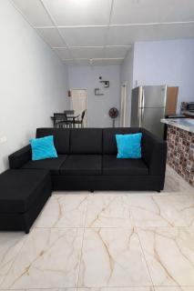 Piarco Airport Guest House - 7