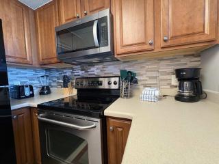 Coastal Beach Front with Pools Beach access Gym - 3