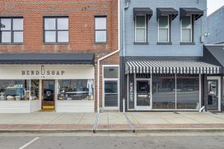 On Dtwn Square! Chic Lawrenceburg Condo with Balcony - 7