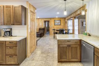 Waterfront Leech Lake Cabin w/ Boat Dock + Lift - 2