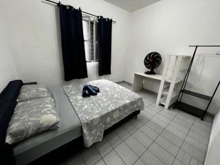 Praia Gonzaguinha São Vicente 2 Dorm 1 com Ar condicionado WiFi 100 mts da Praia e todo comercio , bares e restaurantes ao lado - 4