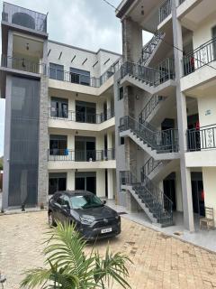 Selah Apartments - 1