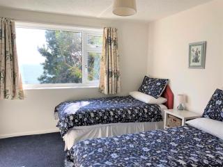 4 Bed in Ventnor oc-ic169 - 1