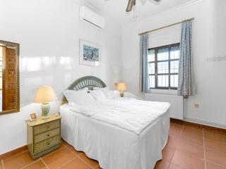 Villa-Private Pool-Central-Quesada-PMT26 - 2