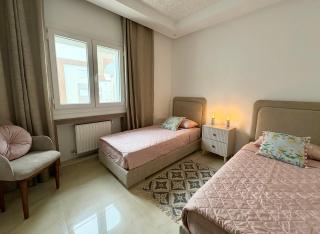 Modern Apartment with Pool 5 Min Walk to Beach - 1