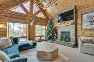 Ski-In, Ski-Out Group Getaway in Harbor Springs! - 1