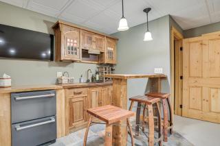 Ski-In, Ski-Out Group Getaway in Harbor Springs! - 6