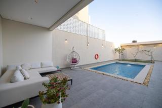 The White Villa Luxury 3 Bedroom Chalet ذا وايت فيلا بريدة - 6