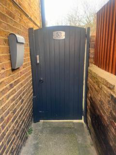 Windsor Royal Retreat 2 bed 2 bath & private terrace - 8