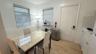 Cozy 1BR Beach Retreat Walk to Miami Beach - 7