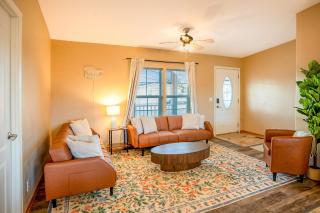 Haven in the Canyons - Near Lake Powell & Antelope Canyon - Boat Parking, 360 Views, & Hot Tub - 5