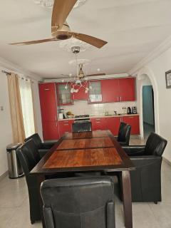 House With Tropical Garden - 9