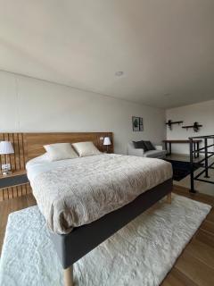 Affordable accommodation with Jacuzzi in Medellin LOF By Roots Rentals - 0