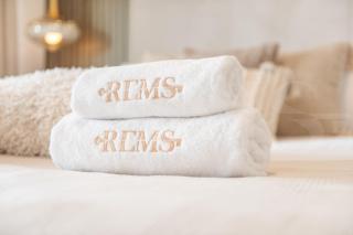 Black & Gold Suite Picasso-Inspired REMS - 1