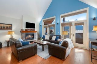 Magnificent Mountain Penthouse - Pool & Hot Tub - 9