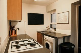 Quirky bohemian Lake District miners cottage- 6 bd - 7