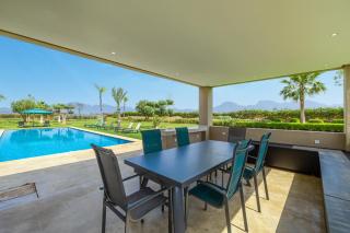 Sublime villa avec Personnel & Piscine - 2