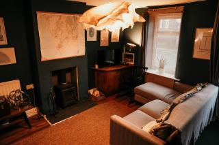 Quirky bohemian Lake District miners cottage- 6 bd - 5