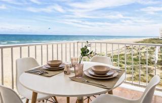 Amazing Apartment In Valencia With Swimming Pool - 0