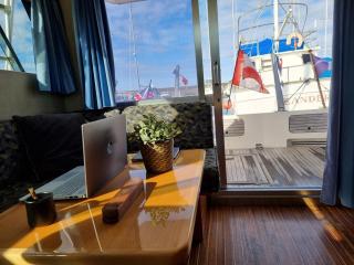 BOAT APPART TITANIC Cherbourg motor yacht à quai ROSE STAR - 6