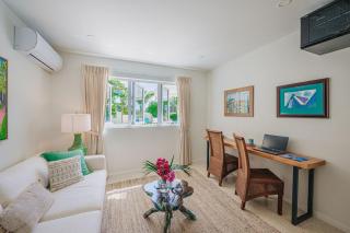 Pelican Beach House by Bocobay Seafront LUX 4BD - 4