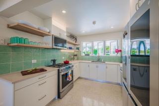 Pelican Beach House by Bocobay Seafront LUX 4BD - 3