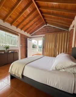 Casa Origen Farmhouse near Medellín Airport - 9