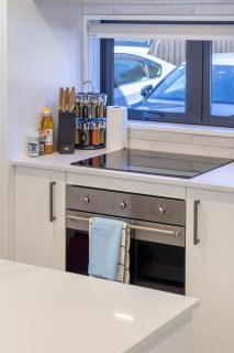 Peaceful City Townhouse 2 Bed plus Private Car Park - 3