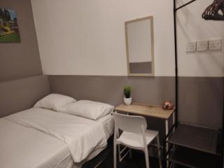 Maison Inn - Affordable Sleeps 6 to 13 near Tebrau AEON & Toppen - 7