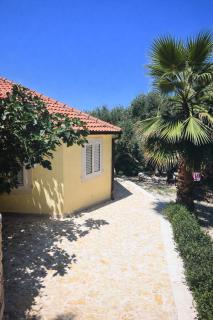 Seaside family friendly house with a swimming pool Sutivan, Brac - 25260 - 1