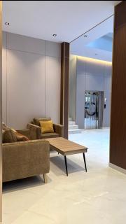 شقق الخمسين - 6