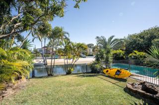 Lavish 4BD Waterfront Family Escape! - 0