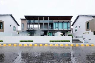 Timehome Romyen 3 bed Townhouse by Nirin Stay - 9