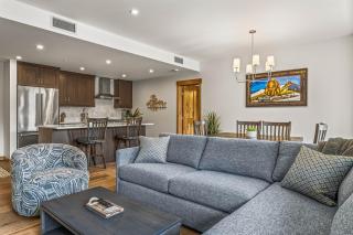 Luxury Mountain Haven Views Hot Tub Central Bridgette Bar Main St - 8