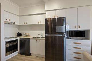 Designer feels at Chevron High floor with Ocean Views - 2