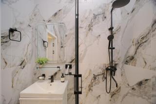 154-4 Modern 1BR Apt, Prestige Gardens Residence - 1