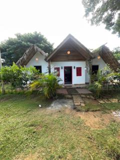 Dreamvilles Ecovillage Eco Villas with Jacuzzi near Beaches - 4